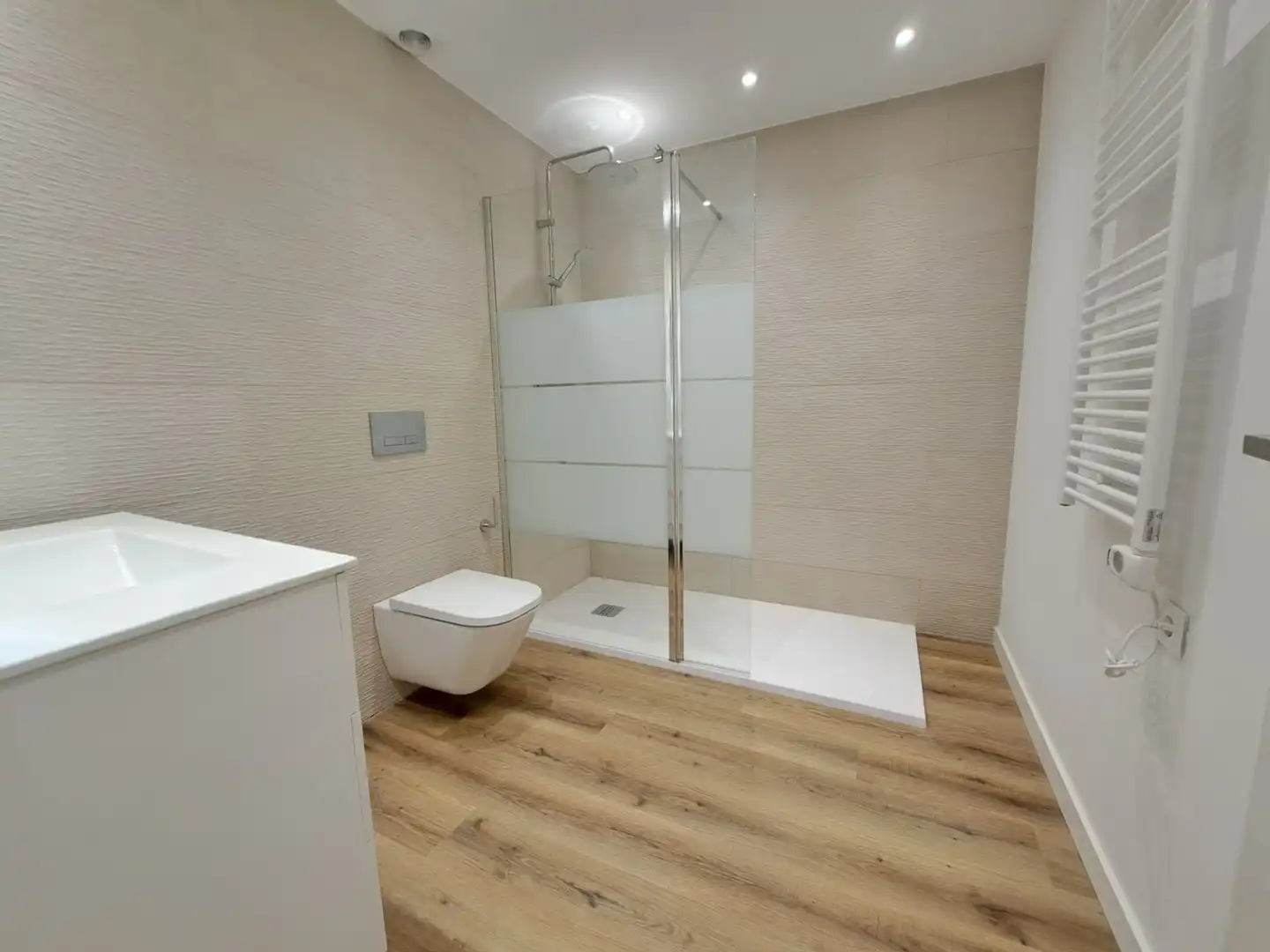 Business premises to rent in Centre, imagen 3