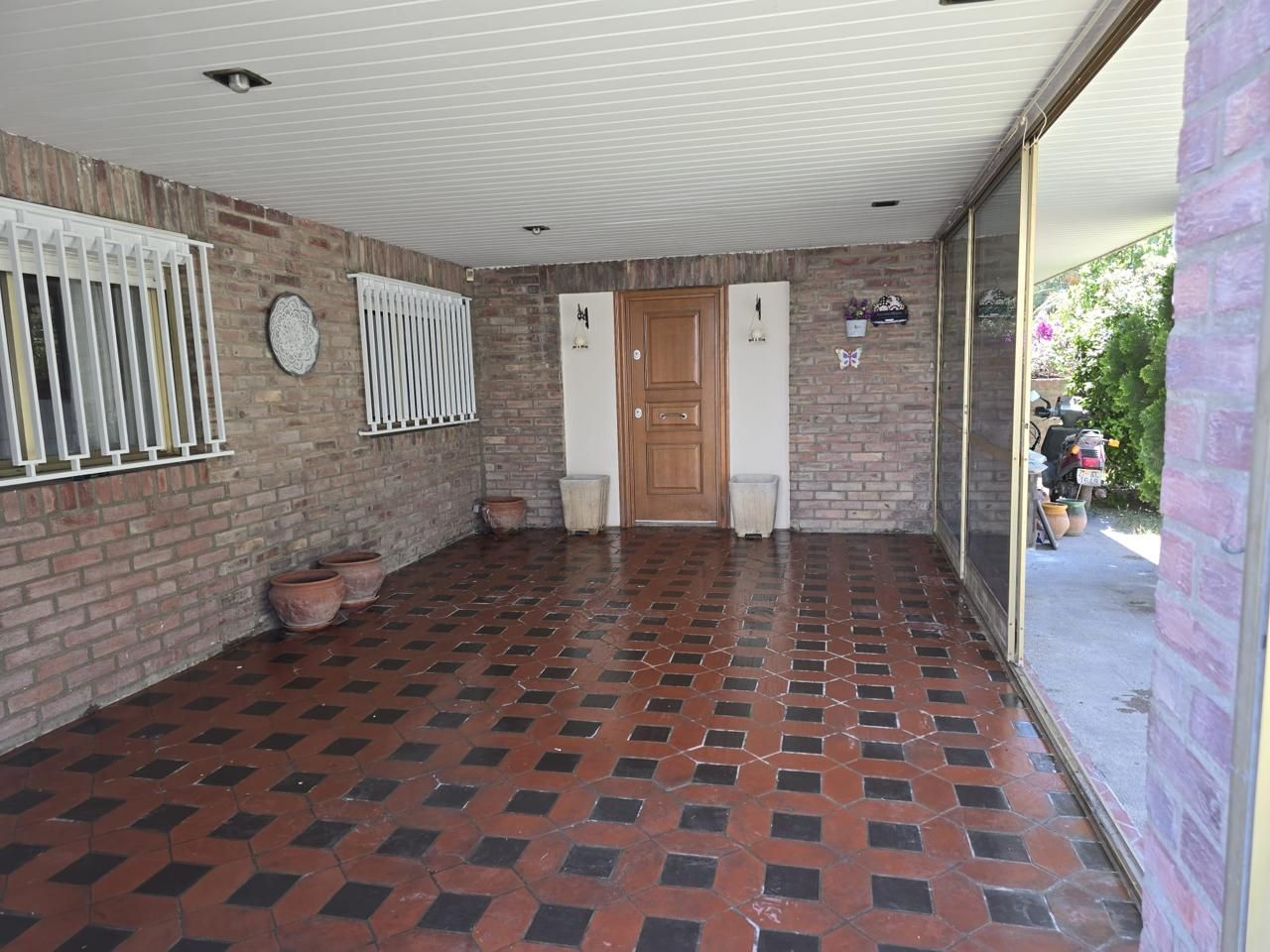 House or chalet for sale in  Zaragoza Capital  with Heating, Private garden and Parquet flooring