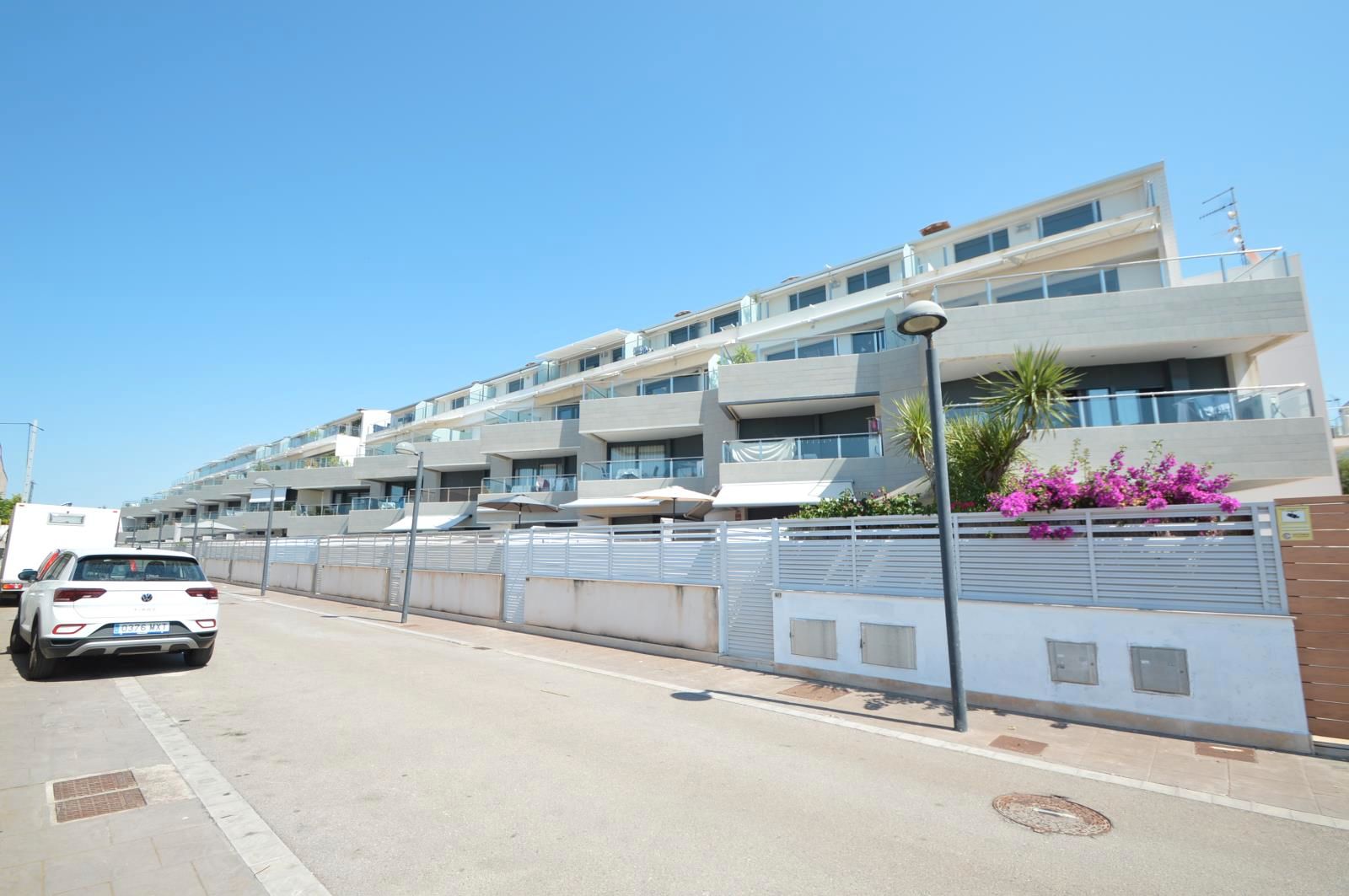 Vista exterior de Apartament en venda en Vinaròs amb Aire condicionat, Calefacció i Terrassa