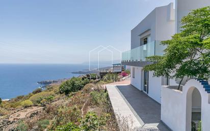 Exterior view of House or chalet for sale in Icod de los Vinos  with Private garden and Terrace