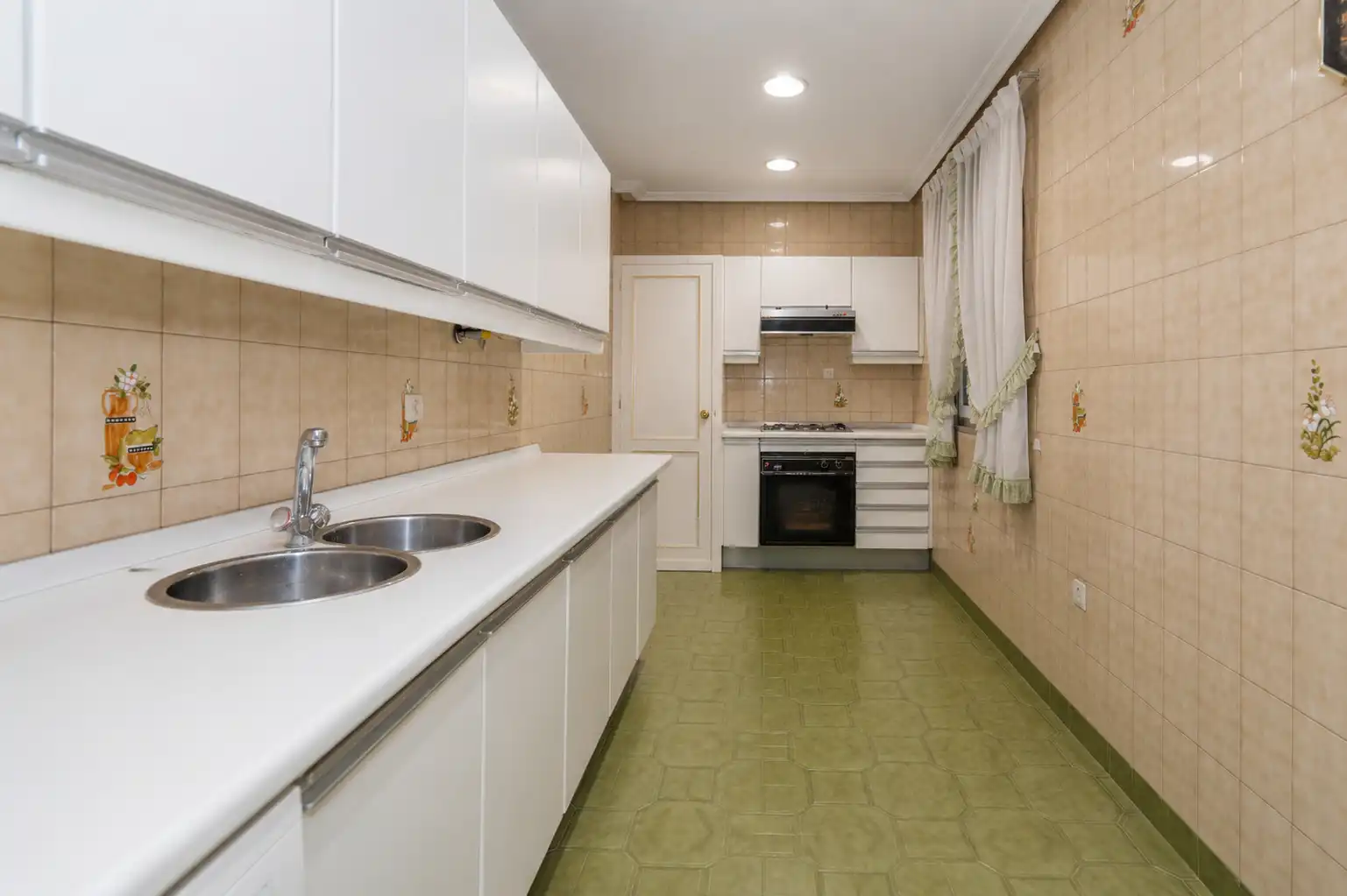 Cocina de Piso en venta en Madrid con Calefacción y Terraza