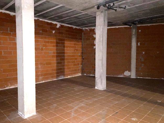 Local comercial en Venta en Recas