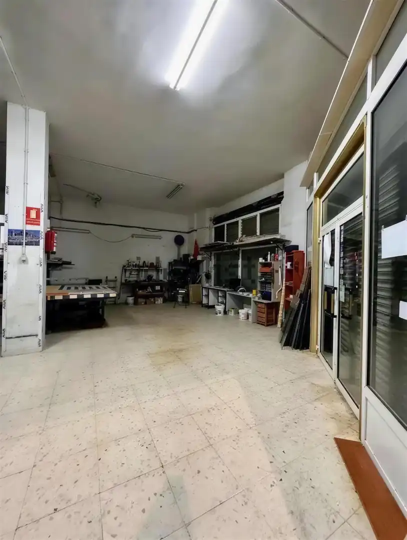 Local comercial en venta en Calle San Salvador, imagen 3