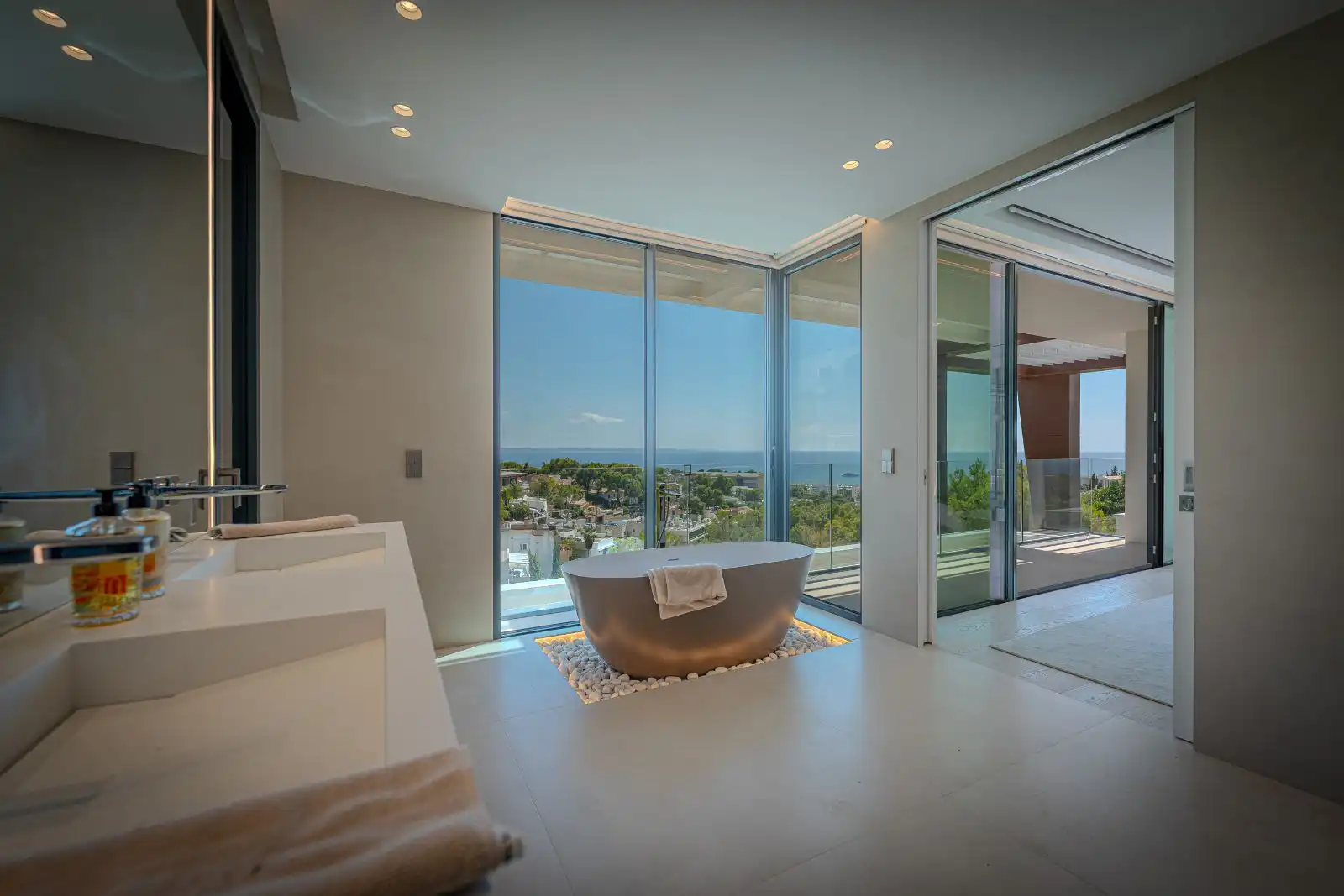 Bathroom of Houses for sale in Calvià  with Air Conditioner, Heating and Private garden