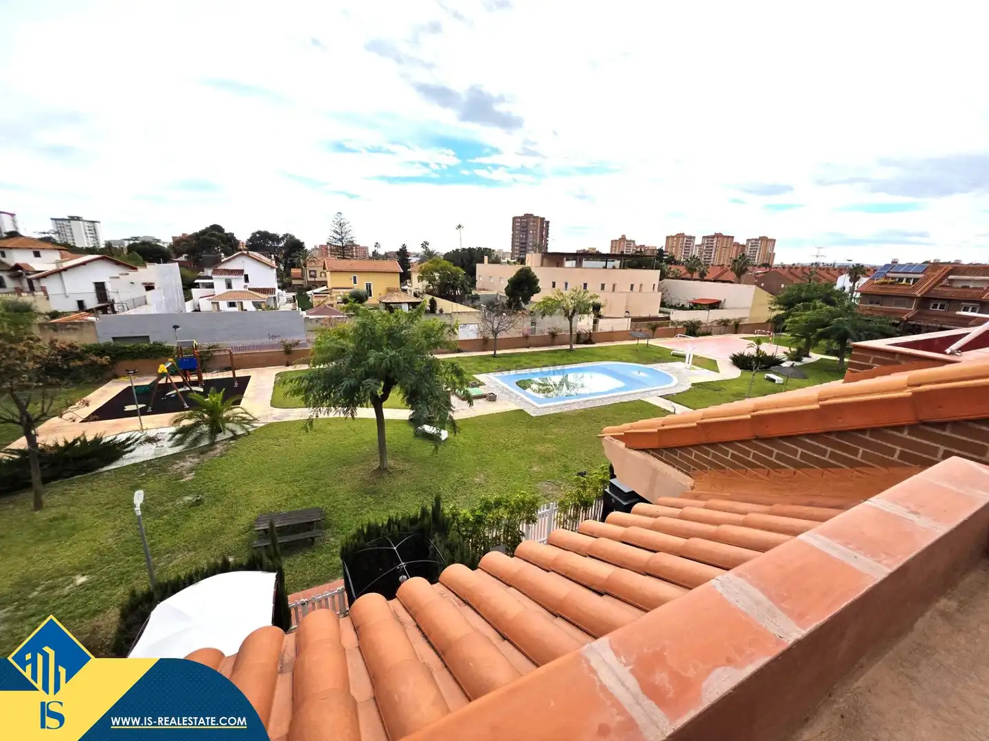 Garden of Houses for sale in Alicante / Alacant  with Terrace, Furnished and Community pool
