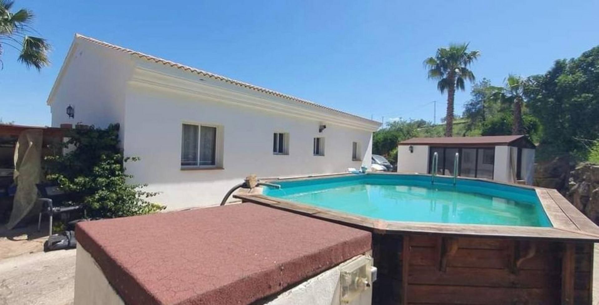 Piscina de Finca rústica en venda en Tolox