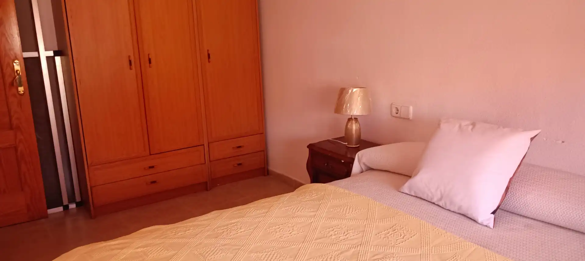 Habitación de Planta baja en venta en La Unión con Horno y Internet