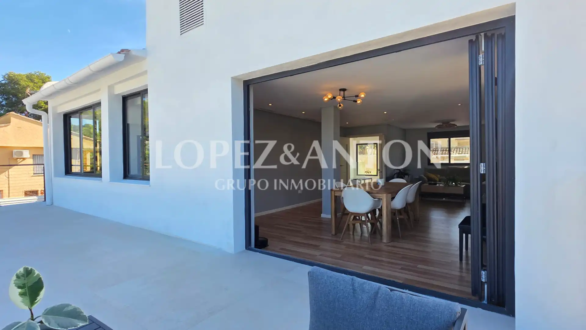 Terrace of Houses for sale in L'Eliana  with Air Conditioner, Private garden and Parquet flooring