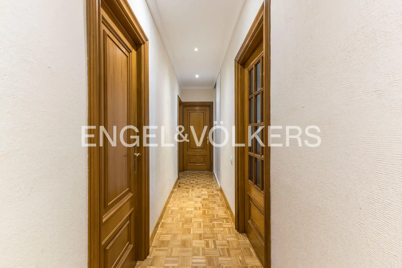 Piso en venta en Madrid con Calefacción, Jardín privado y Parquet