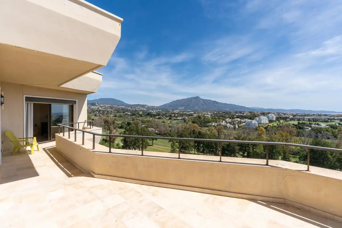 Terrasse von Dachboden zum Verkauf in Marbella mit Klimaanlage, Möbliert und Internet