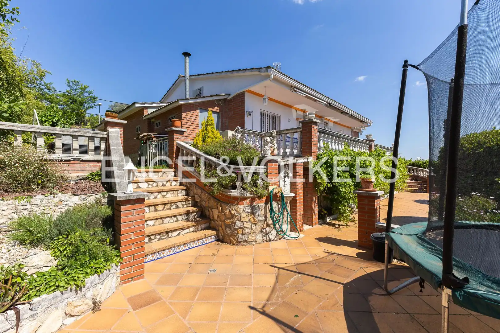 Vista exterior de Casa o xalet en venda en Tordera amb Calefacció, Jardí privat i Terrassa