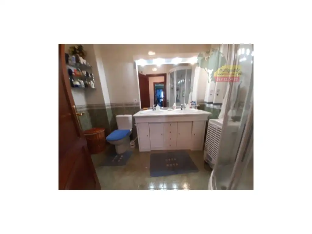 Bany de Casa o xalet en venda en Cáceres