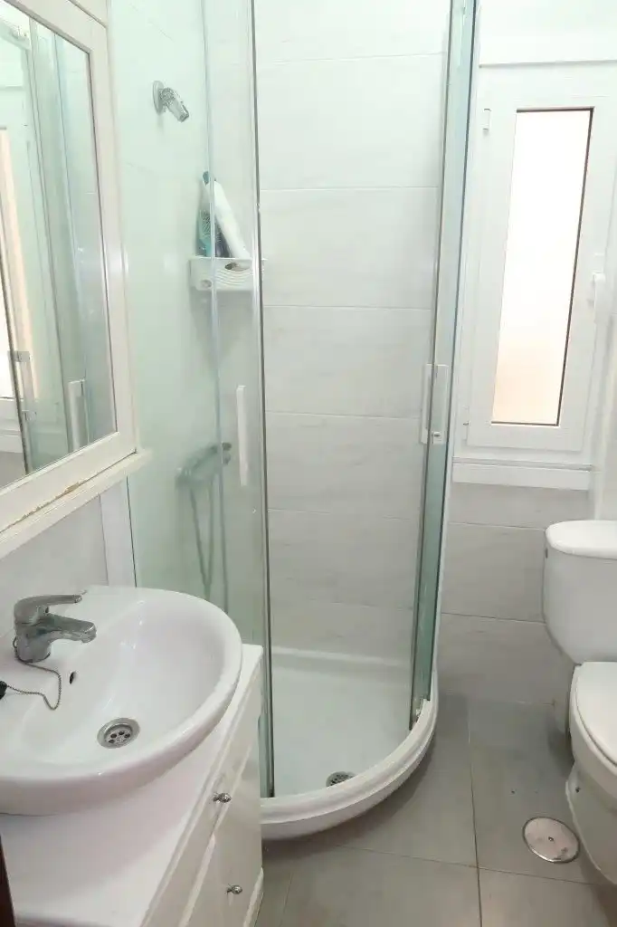 Bathroom of Flat for sale in A Coruña Capital   with Heating and Parquet flooring