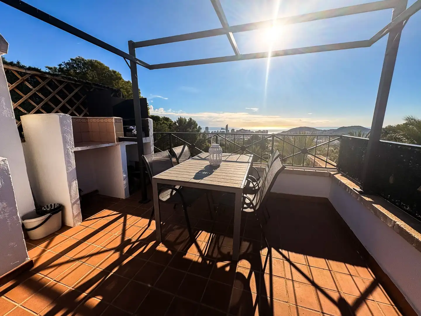 Terraced house with pool for sale in Golf Bahía