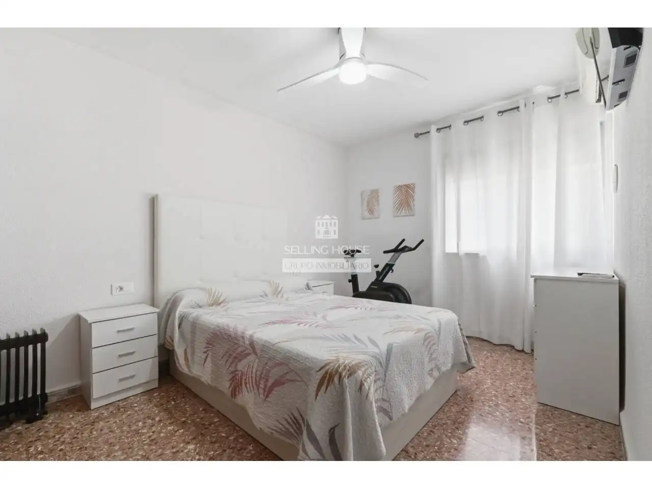 Bedroom of Flat for sale in Xirivella  with Air Conditioner, Storage room and Balcony
