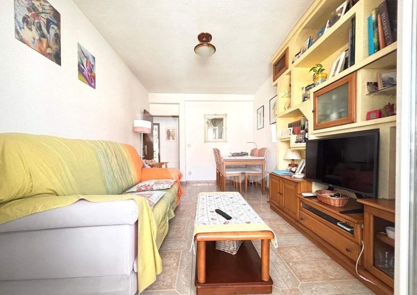 Sala d'estar de Pis en venda en  Madrid Capital amb Aire condicionat