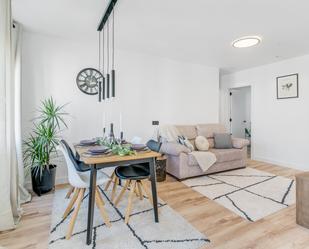 Living room of Flat for sale in  Barcelona Capital  with Furnished