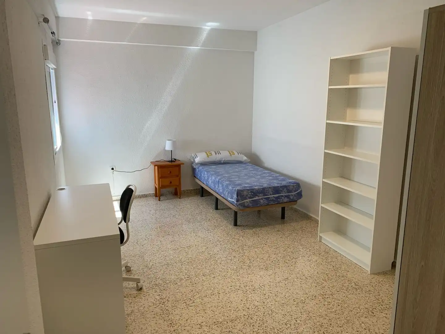 Bedroom of Attic for rent in Granada  with Air Conditioner, Heating and Terrace