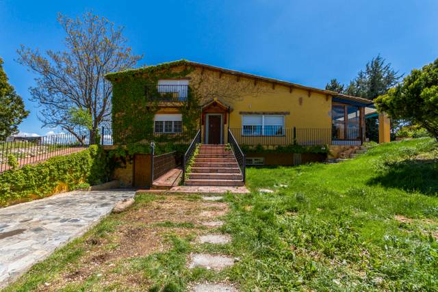 Casa-chalet en Venta en C/ Fresno en Prado Norte