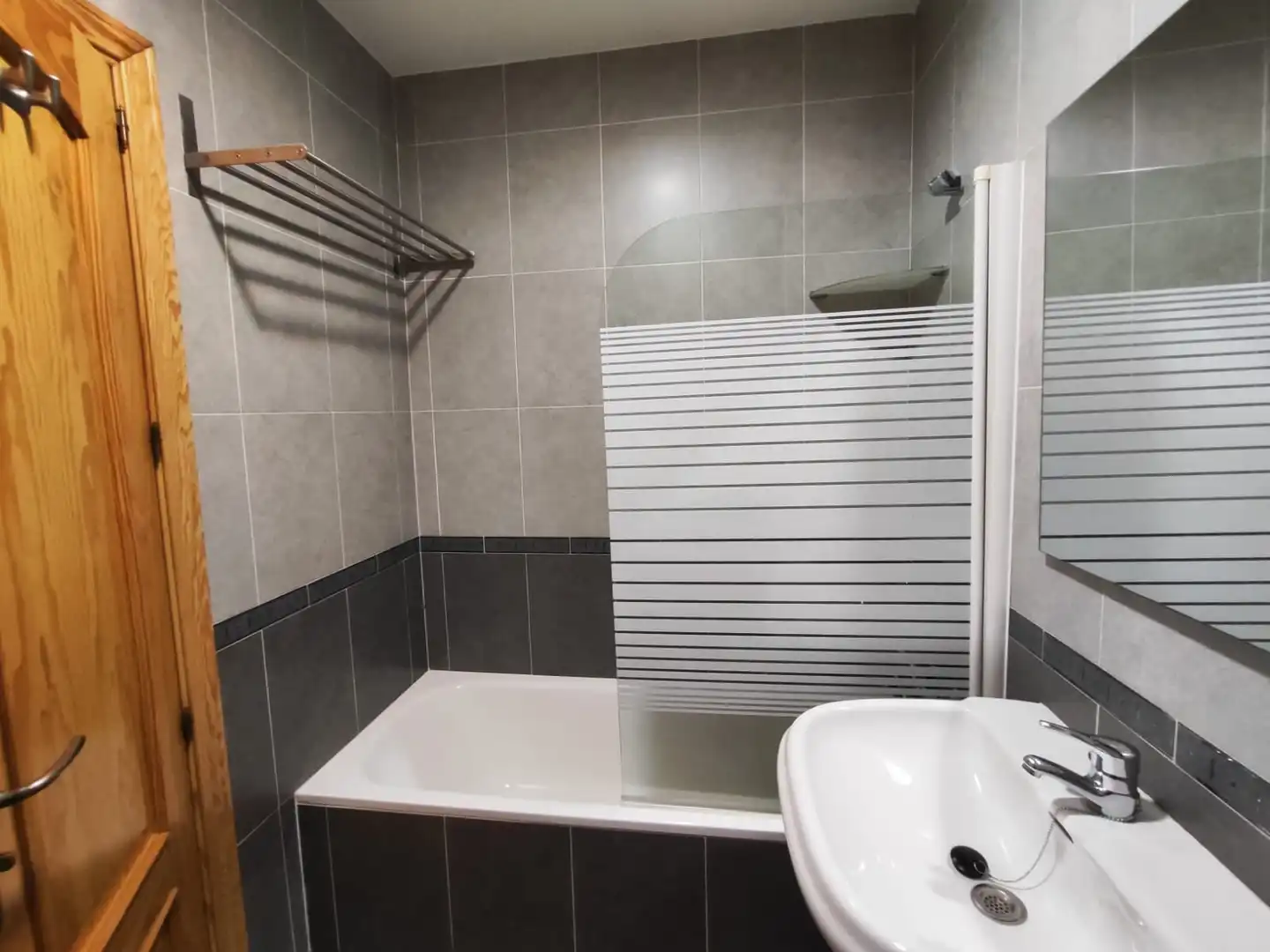 Bathroom of Flat for sale in Málaga  with Air Conditioner, Storage room and Furnished