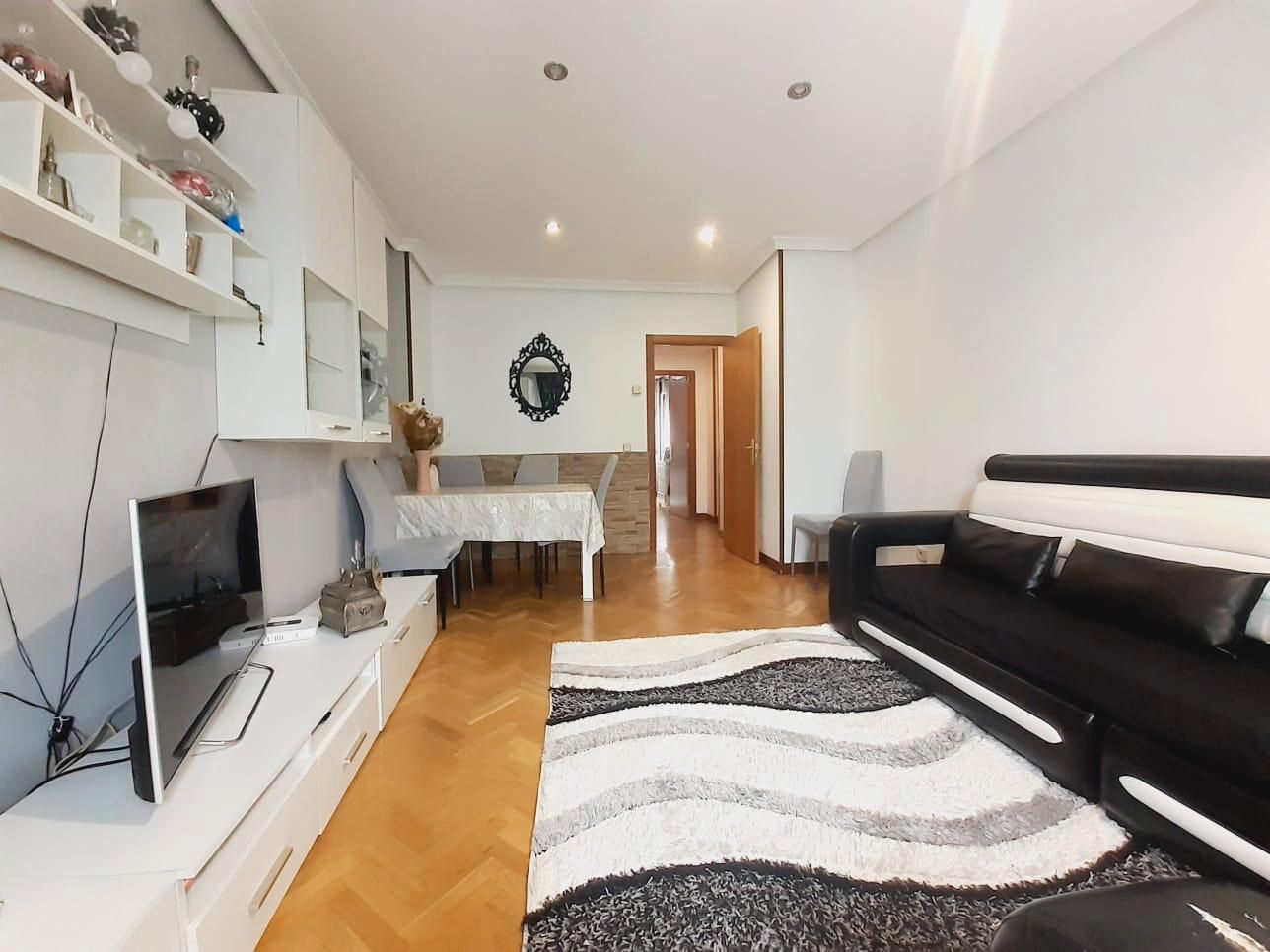 Living room of Flat for sale in  Madrid Capital  with Heating