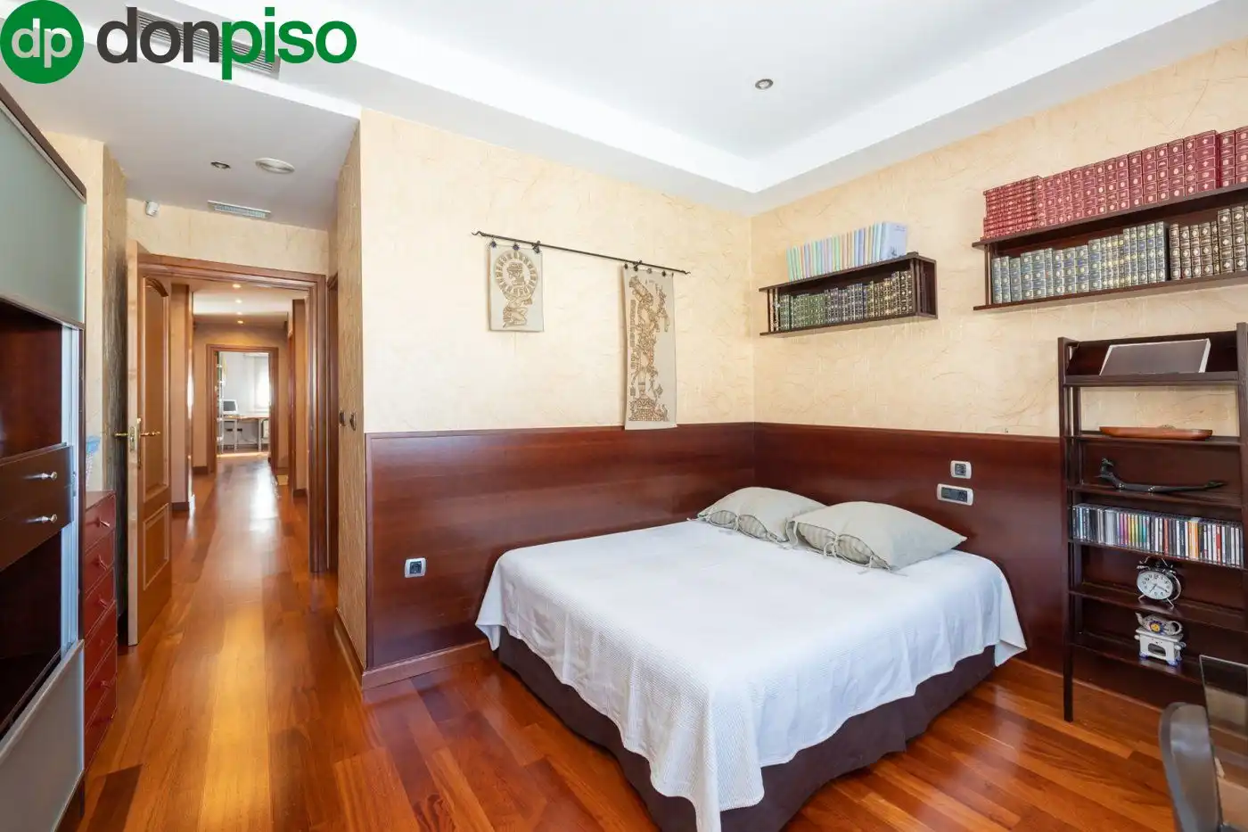 Bedroom of Houses for sale in Granada  with Air Conditioner, Heating and Terrace