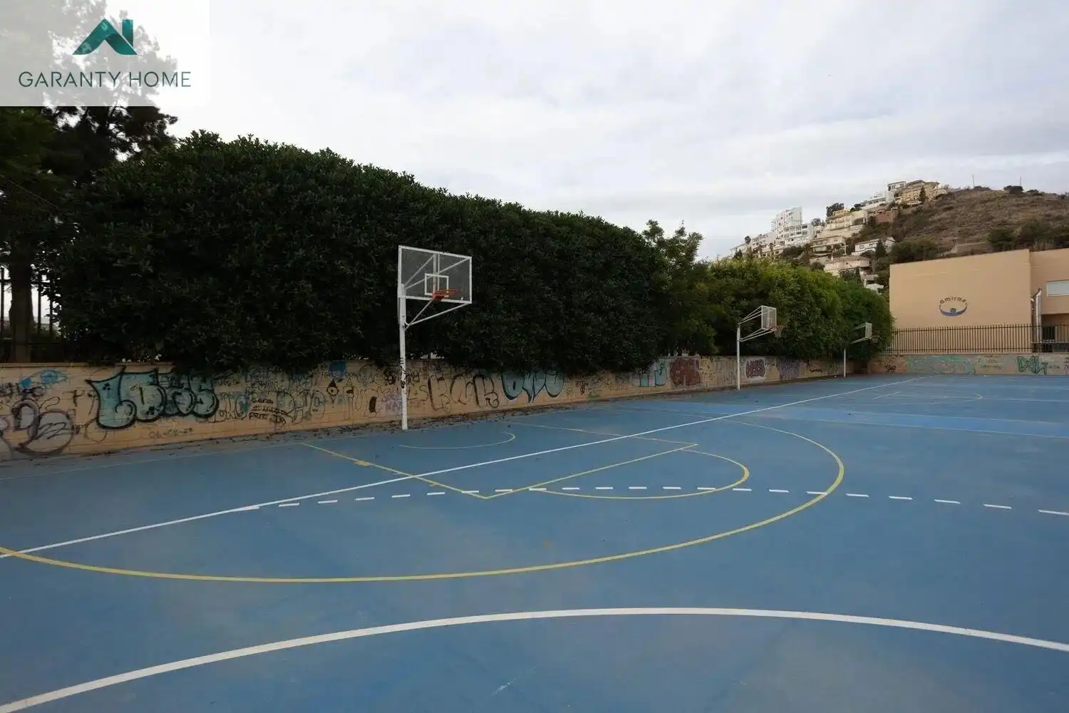 Vista exterior de Casa adosada de lloguer en Rincón de la Victoria amb Jardí privat, Terrassa i Traster