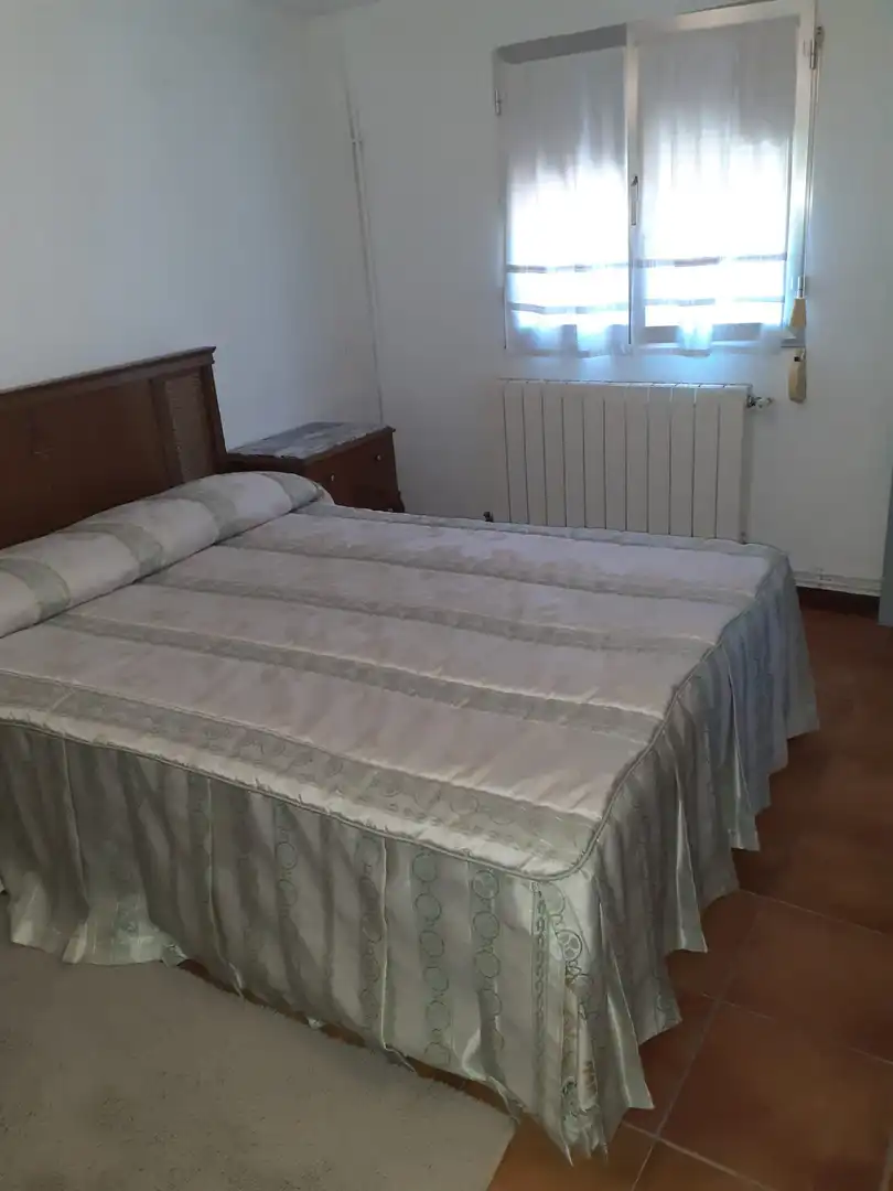 Dormitori de Casa o xalet en venda en Nalda amb Calefacció, Traster i Rentadora