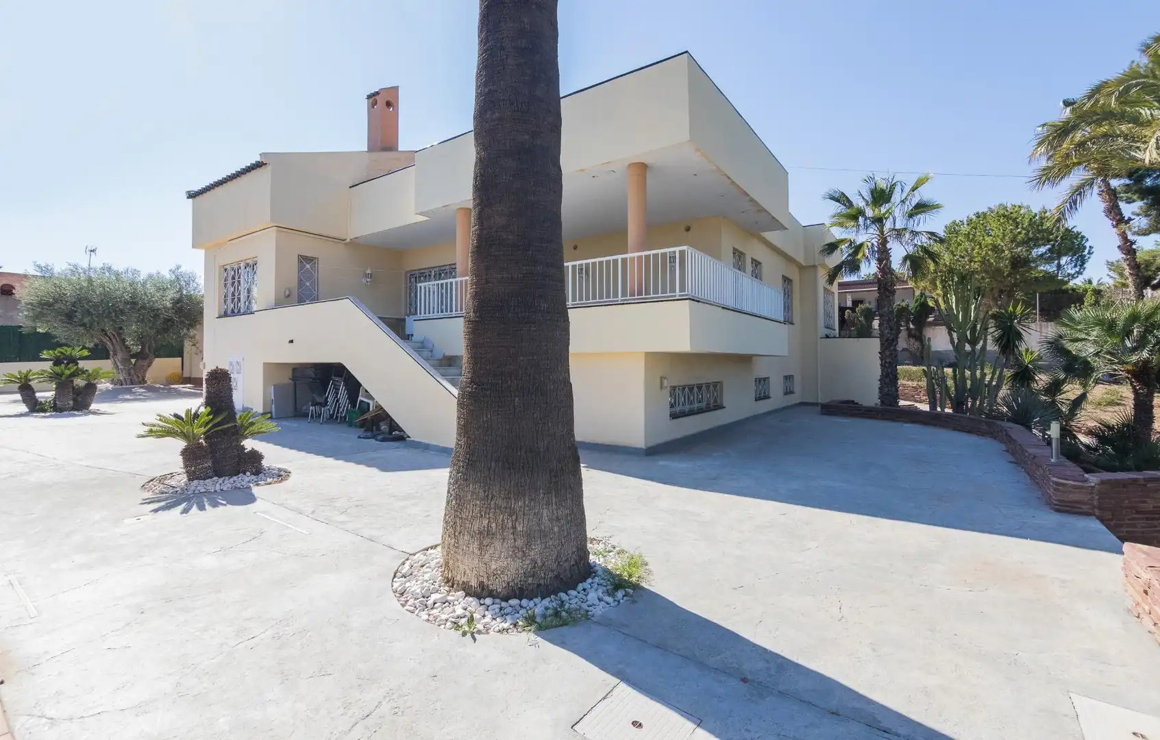 Vista exterior de Casa o chalet en venta en Elche / Elx con Aire acondicionado, Jardín privado y Terraza