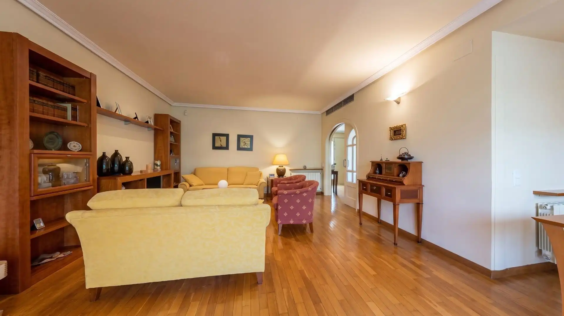 Living room of Houses for sale in Sant Feliu de Llobregat  with Air Conditioner, Heating and Private garden