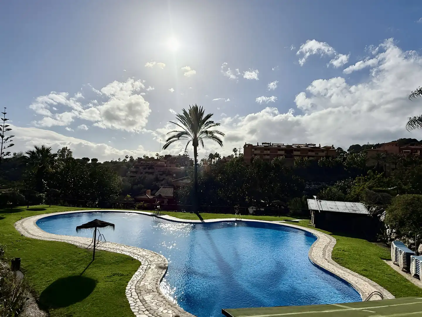 Apartament amb piscina en venda a Elviria - Cabopino