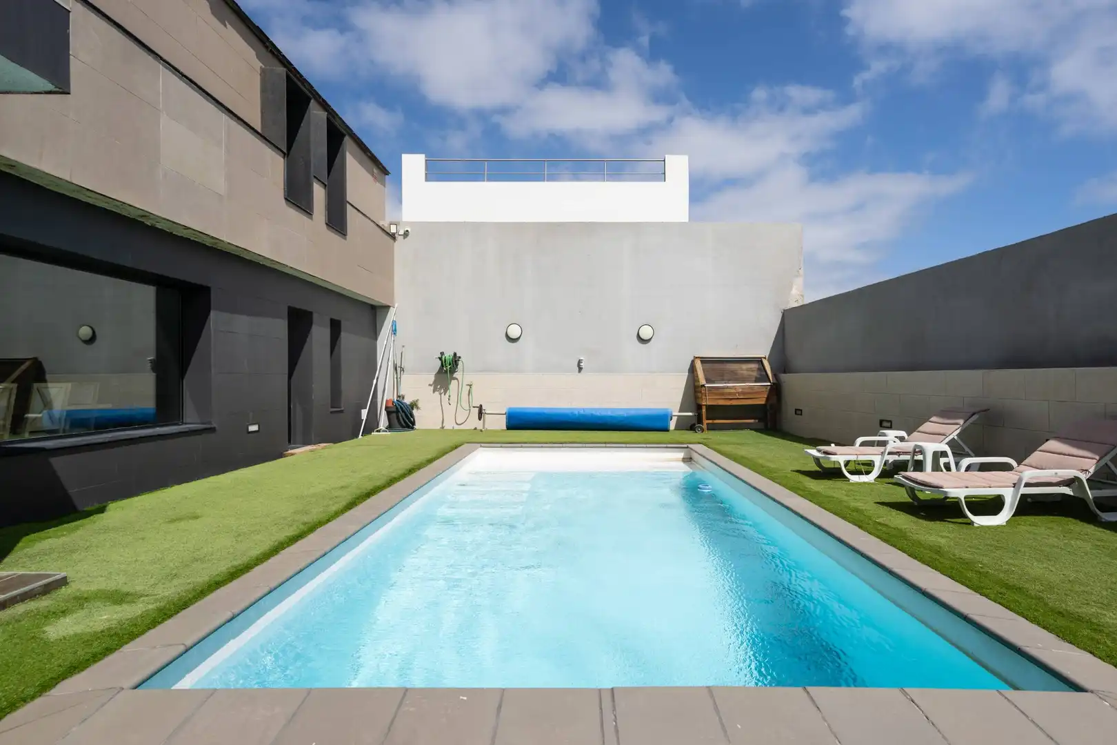 Piscina de Casa o xalet en venda en Telde amb Jardí privat, Terrassa i Traster