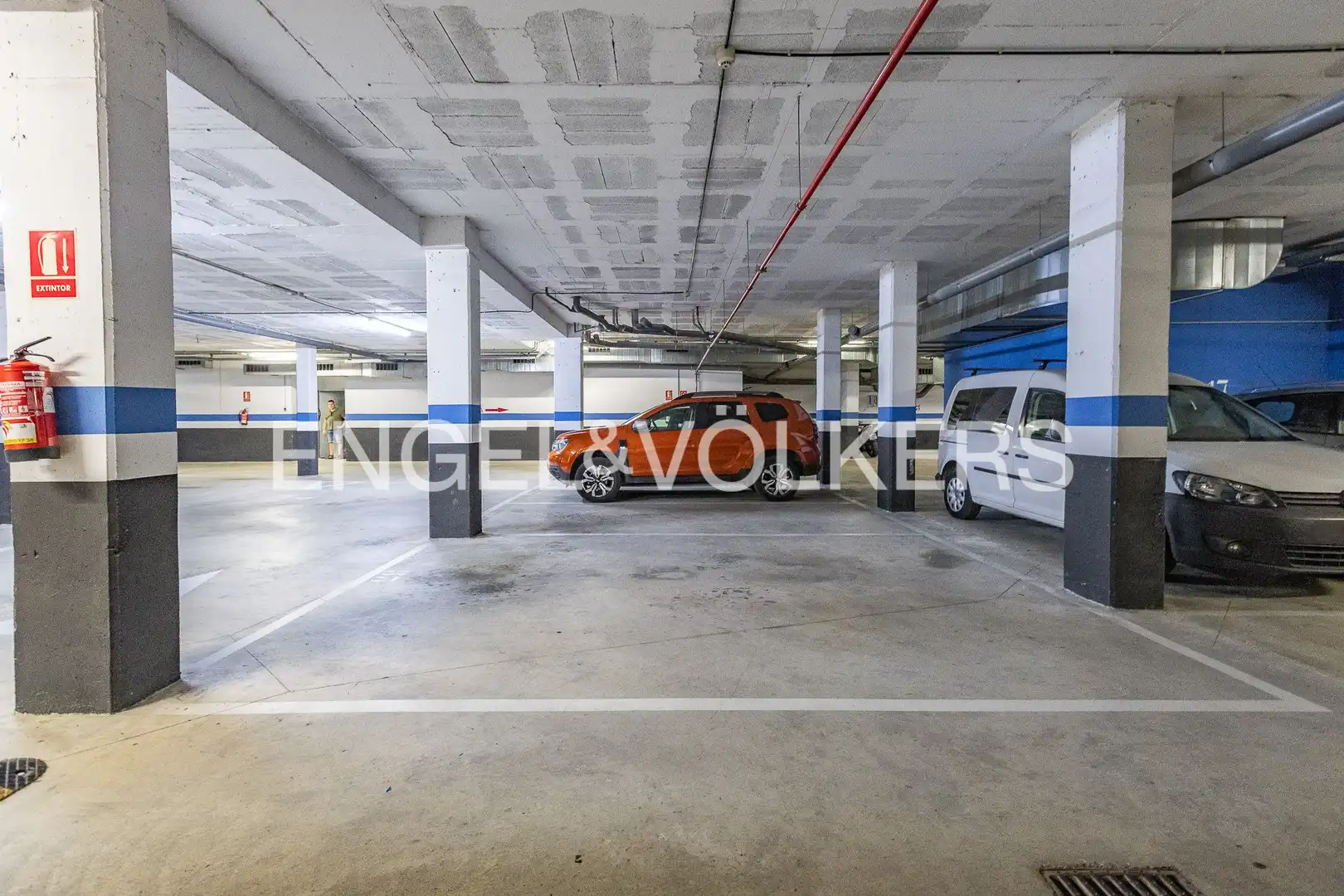 Parking de Piso en venta en Sabadell con Aire acondicionado, Calefacción y Jardín privado