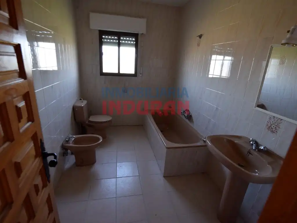Baño de Finca rústica en venta en Calzada de Oropesa