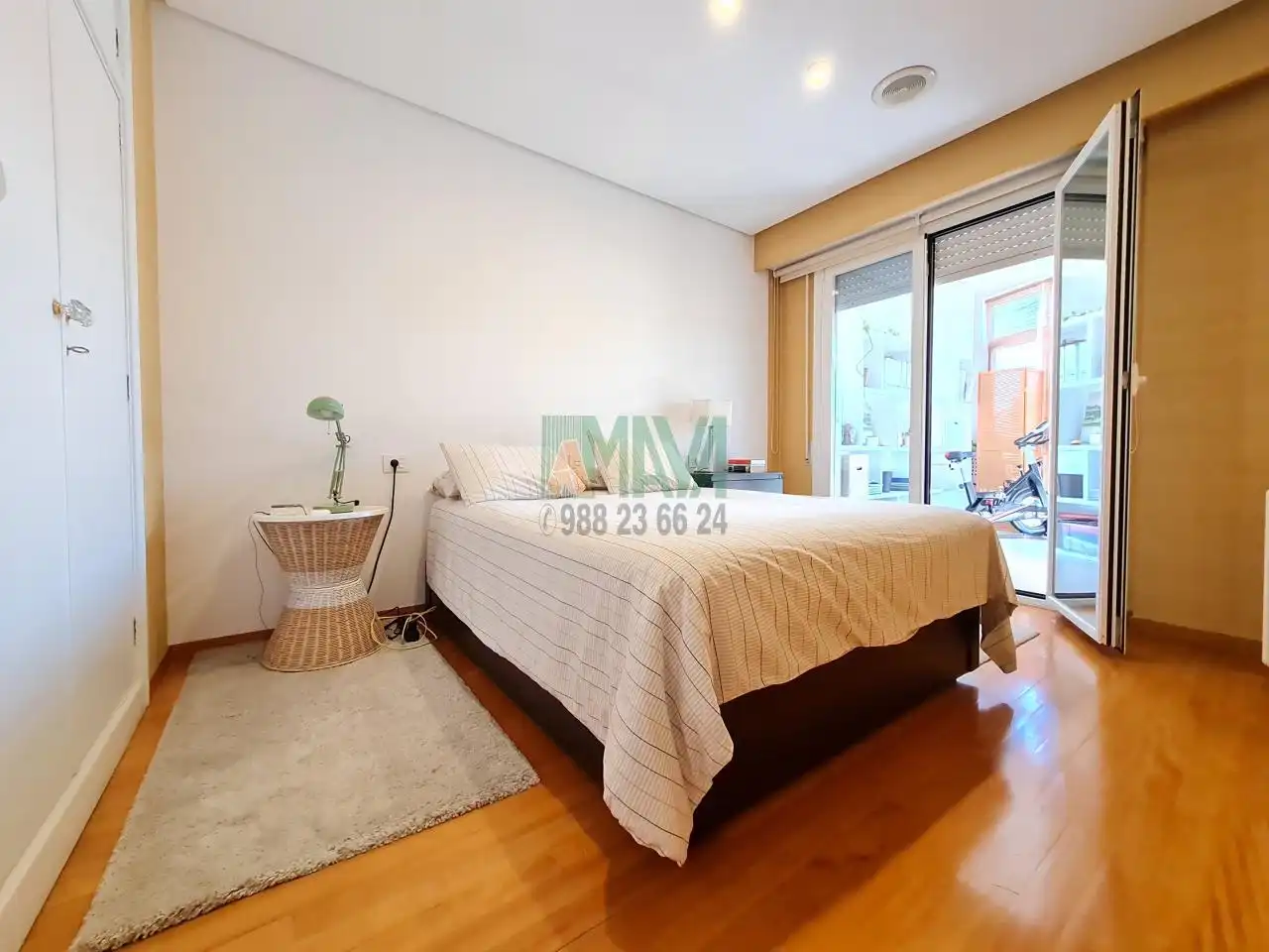 Habitación de Apartamento de alquiler en Ourense Capital  con Calefacción y Amueblado