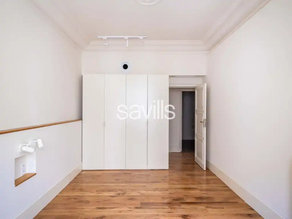Bedroom of Apartments for sale in Sevilla