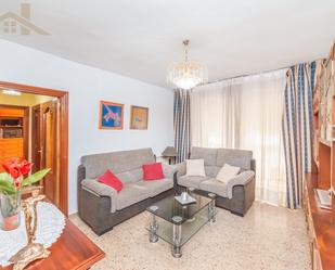 Living room of Flat for sale in Leganés  with Heating, Terrace and Furnished