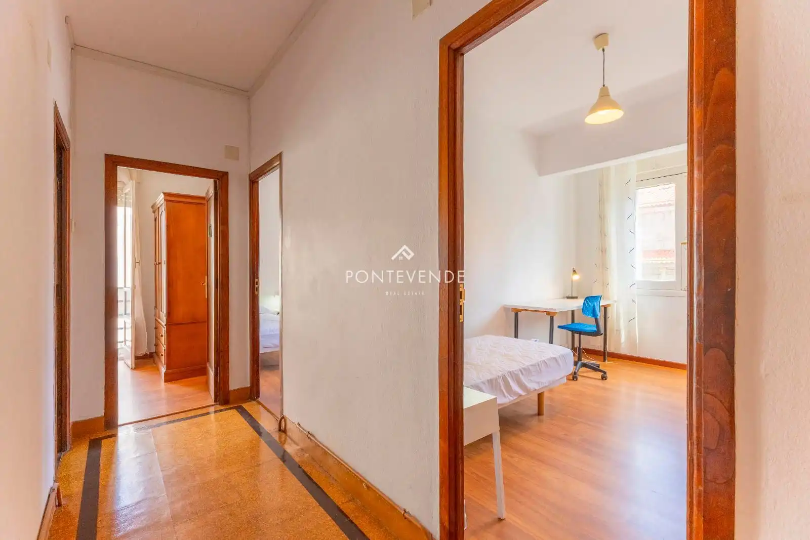 Bedroom of Flat for sale in Pontevedra Capital   with Heating, Terrace and Storage room