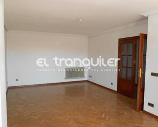 Living room of Flat to rent in Fuenlabrada  with Parquet flooring, Terrace and Storage room