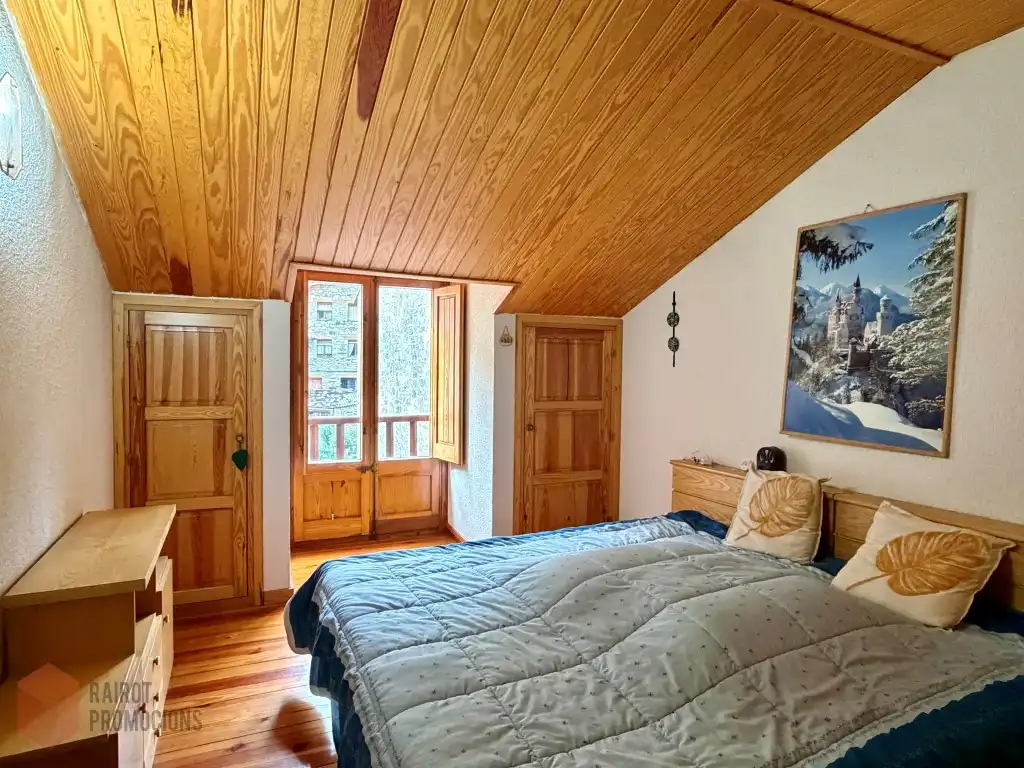 Schlafzimmer von Dachboden zum Verkauf in Setcases