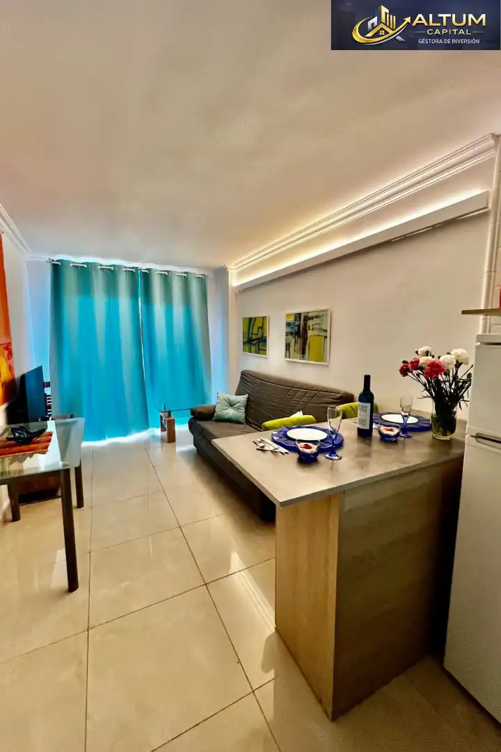 Piso con terraza en venta en Calle Noelia Afonso Cabrera, imagen 2
