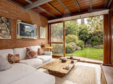 Casa bifamiliare con balcone in vendita a Avinguda Alella