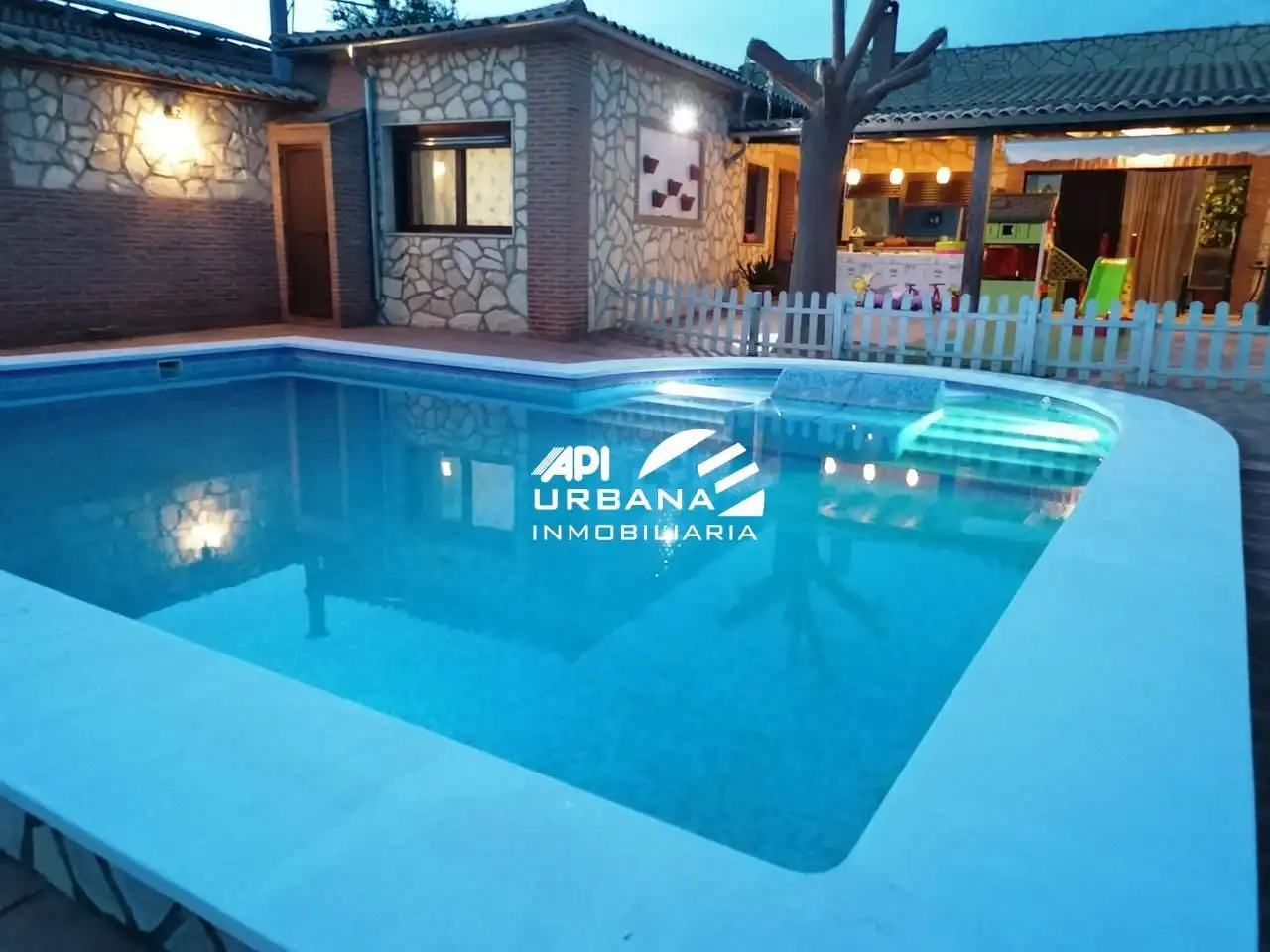 Piscina de Casa o xalet en venda en Lucena amb Terrassa, Piscina i Moblat