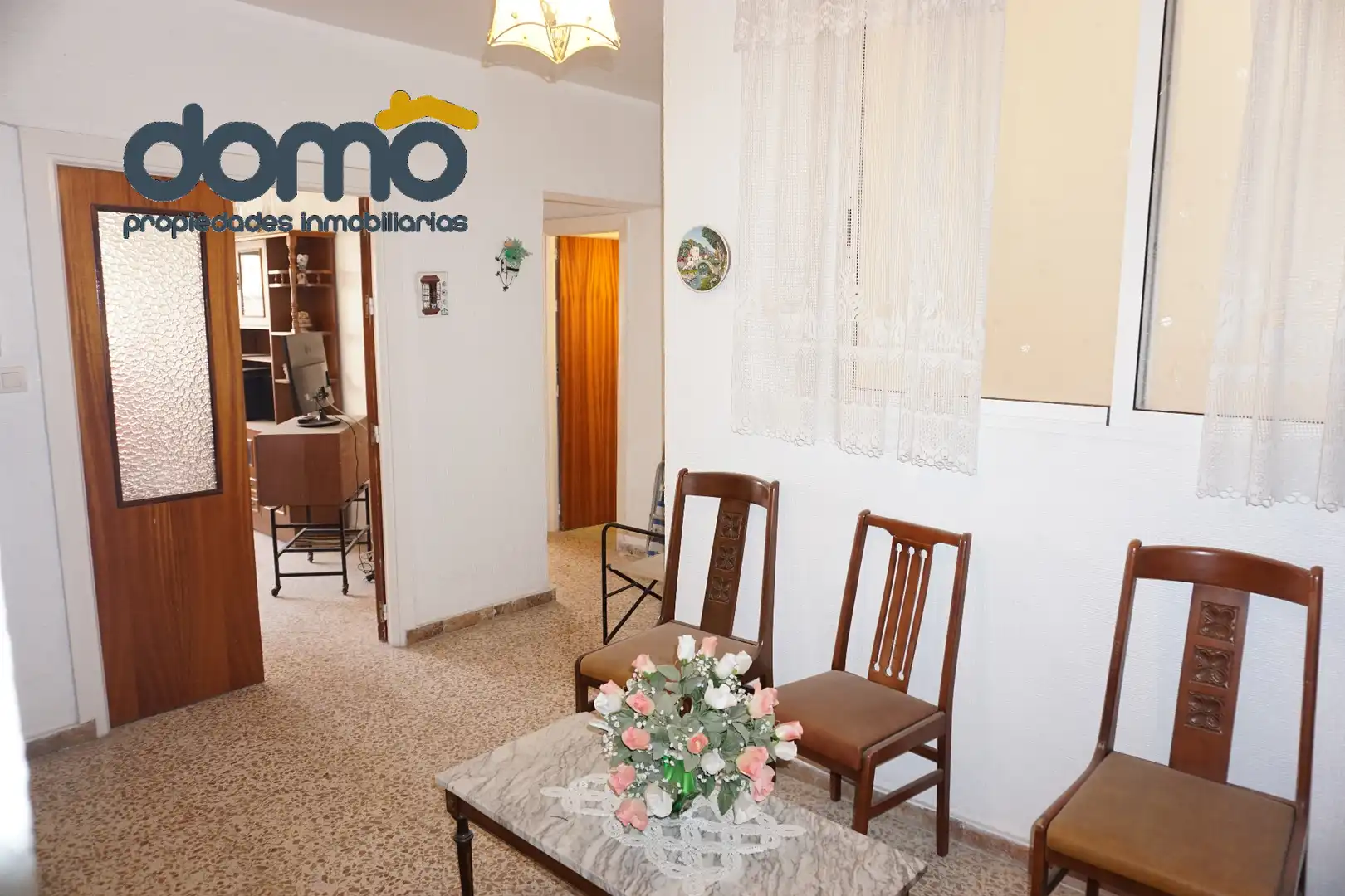 Sala de estar de Piso en venta en Almería con Amueblado y Balcón