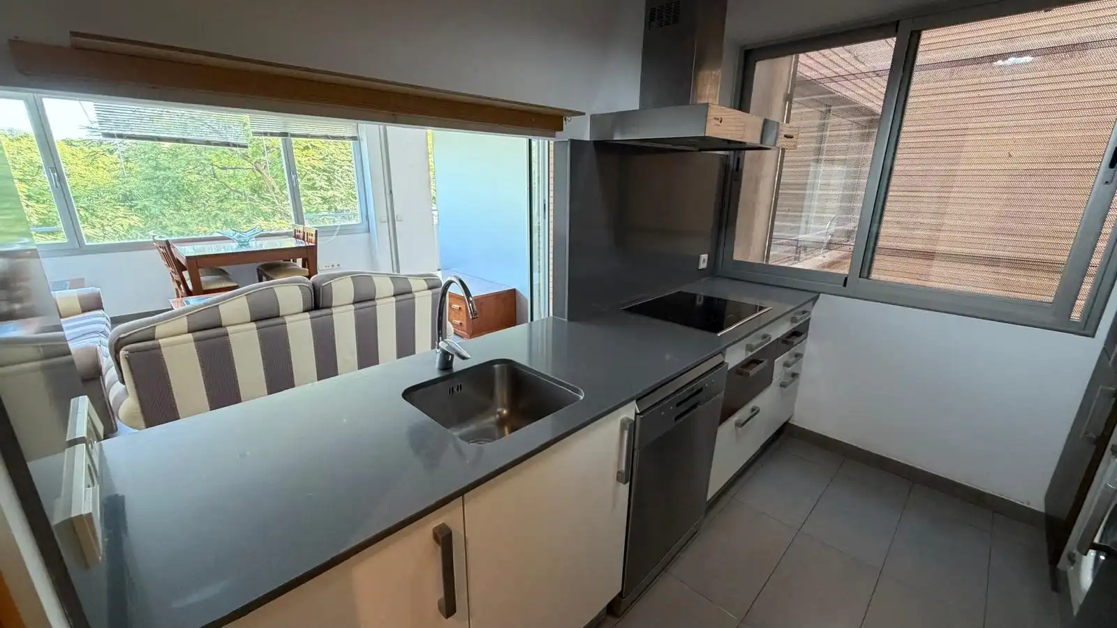 Cuina de Apartament en venda en Oropesa del Mar / Orpesa amb Aire condicionat, Jardí privat i Terrassa