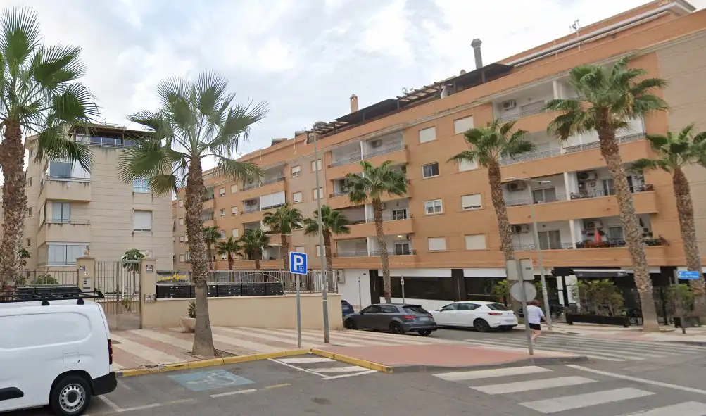 Aparcament amb ascensor en venda a Aguadulce