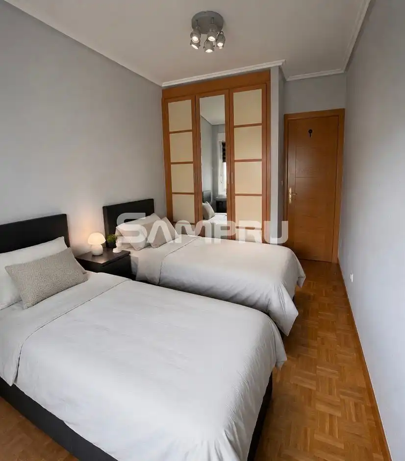 Bedroom of Flat for sale in Vitoria - Gasteiz  with Heating, Private garden and Storage room