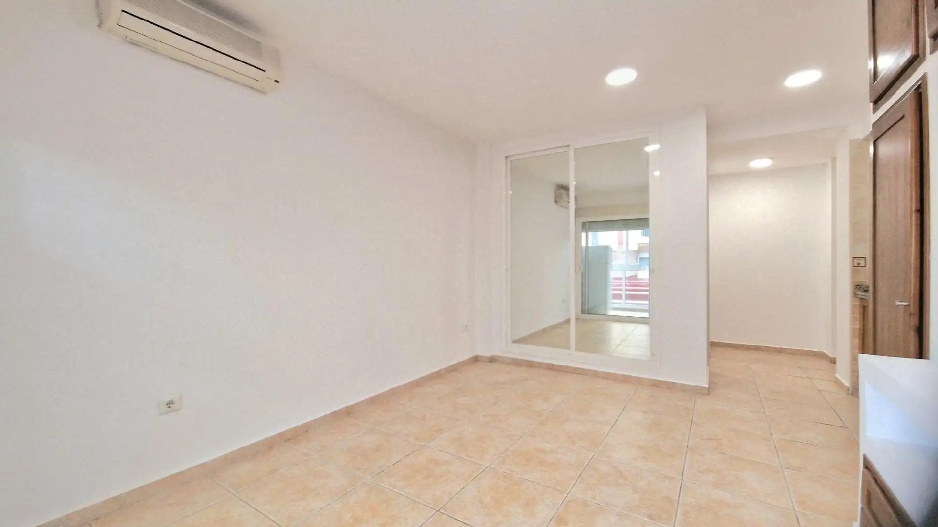 Vivienda con piscina en venta en Avenida Avenida Gamonal, imagen 10