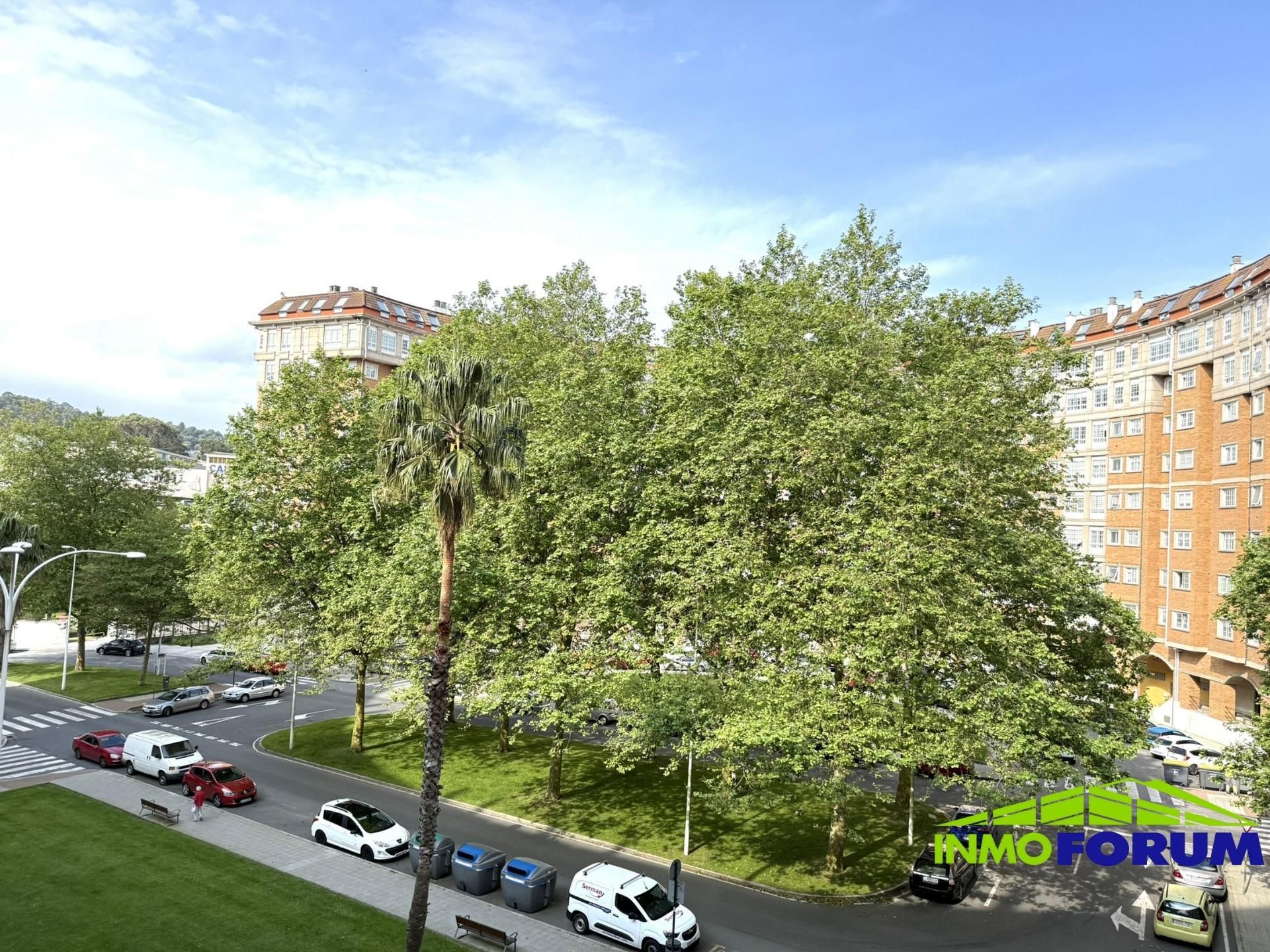 Vista exterior de Pis en venda en A Coruña Capital  amb Calefacció i Traster