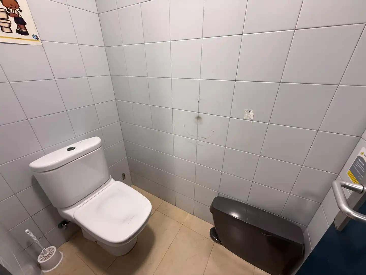 Badezimmer von Geschaftsraum zur Miete in Algeciras mit Klimaanlage